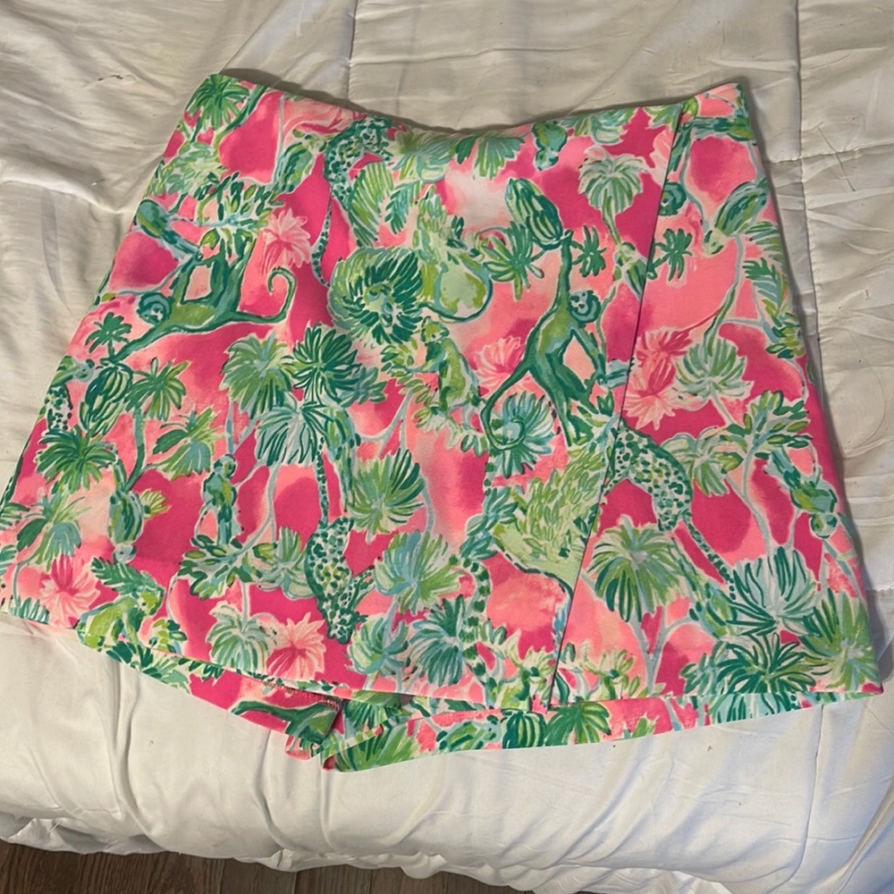 Lilly Pulitzer Skort, worn only once! In great condition!
